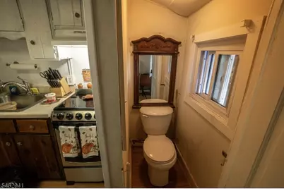 15 Lewis St, Phillipsburg, NJ 08865 - Photo 8