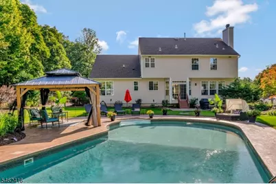 2 Saunders Ln, Mount Olive, NJ 07840 - Photo 2