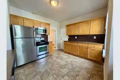 19 Harvard St, Nutley, NJ 07110 - Photo 8