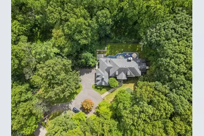 12 Cobblefield Dr, Bernardsville, NJ 07924 - Photo 2