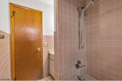 115 Van Riper Ave #2, Clifton, NJ 07011 - Photo 16