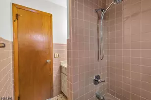115 Van Riper Ave, Clifton, NJ 07011 - Photo 16