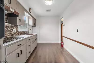115 Van Riper Ave #2, Clifton, NJ 07011 - Photo 6