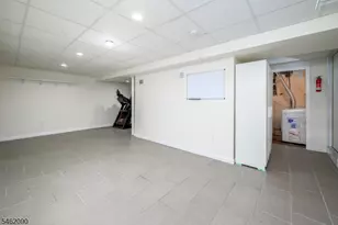 180 Mountainview Ave, Nutley, NJ 07110 - Photo 14