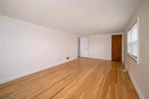 180 Mountainview Ave, Nutley, NJ 07110 - Photo 36