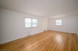 180 Mountainview Ave, Nutley, NJ 07110 - Photo 16