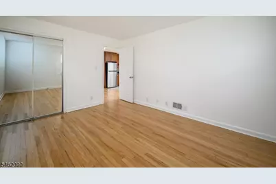 180 Mountainview Ave, Nutley, NJ 07110 - Photo 22