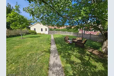 27 Bonnell St, Flemington, NJ 08822 - Photo 32