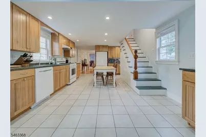 27 Bonnell St, Flemington, NJ 08822 - Photo 4