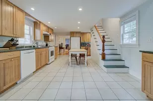 27 Bonnell St, Flemington, NJ 08822 - Photo 4
