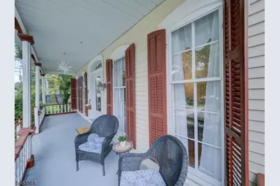 27 Bonnell St, Flemington, NJ 08822 - Photo 2