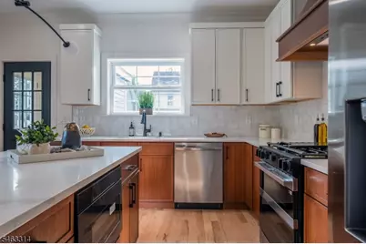 18 Lindsley Ave, Maplewood, NJ 07040 - Photo 8