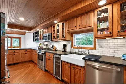 106 Demarest Rd, Bloomingdale, NJ 07403 - Photo 2