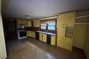 11 Kanouse Rd, West Milford, NJ 07435 - Photo 10