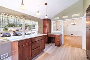 233 Henry Ct, North Plainfield, NJ 07060 - Photo 10