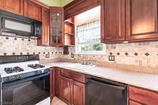 233 Henry Ct, North Plainfield, NJ 07060 - Photo 14