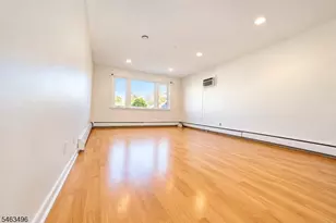 31 Blakely Pl, Garfield, NJ 07026 - Photo 2