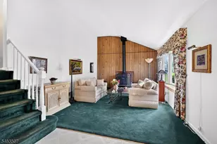 38 Sherwood Ave, East Brunswick Township, NJ 08816 - Photo 4
