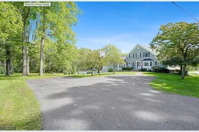 451 Delaware Rd, Hope Township, NJ 07825 - Photo 2