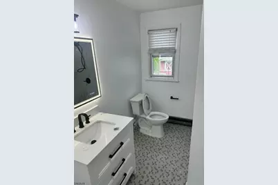 739 Lake Ave, Lyndhurst Township, NJ 07071 - Photo 10