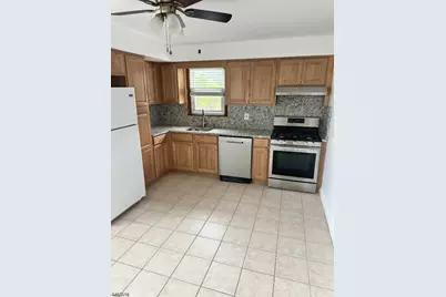 739 Lake Ave, Lyndhurst Township, NJ 07071 - Photo 2