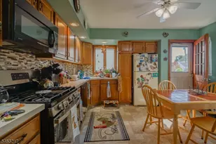 918 Seymour Ave, Linden, NJ 07036 - Photo 6