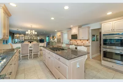 15 McDonough Pl, North Caldwell, NJ 07006 - Photo 12