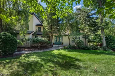 15 McDonough Pl, North Caldwell, NJ 07006 - Photo 2