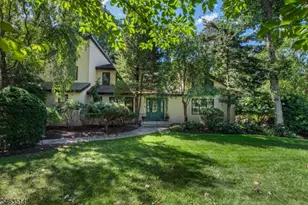 15 McDonough Pl, North Caldwell, NJ 07006 - Photo 2