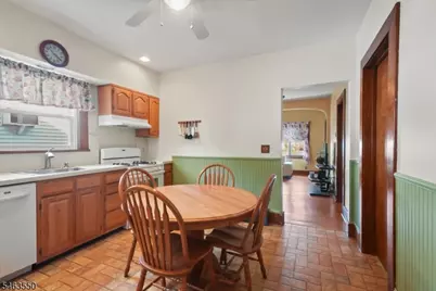 20 Wilson Ave, Totowa, NJ 07512 - Photo 8