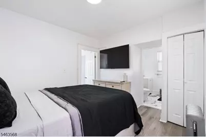 21 Huntington Ter, Newark, NJ 07112 - Photo 8