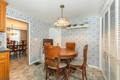 34 Unneberg Ave, Roxbury Township, NJ 07876 - Photo 18