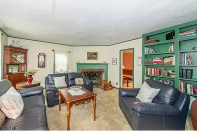 34 Unneberg Ave, Roxbury Township, NJ 07876 - Photo 6