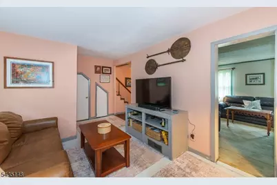34 Unneberg Ave, Roxbury Township, NJ 07876 - Photo 4