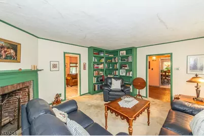 34 Unneberg Ave, Roxbury Township, NJ 07876 - Photo 8