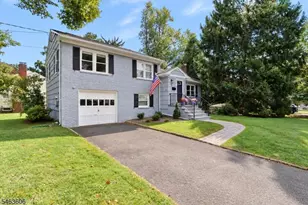 5 Surrey Ln, Madison, NJ 07940 - Photo 2