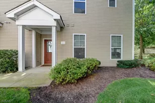 415 River Place, Butler, NJ 07405 - Photo 2