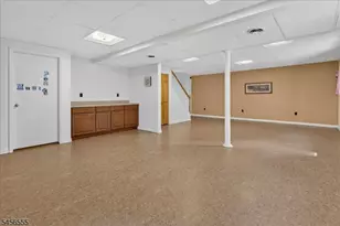 115 Old York Rd, Raritan Township, NJ 08551 - Photo 32
