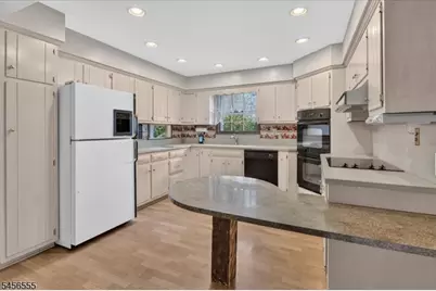 115 Old York Rd, Raritan Township, NJ 08551 - Photo 10