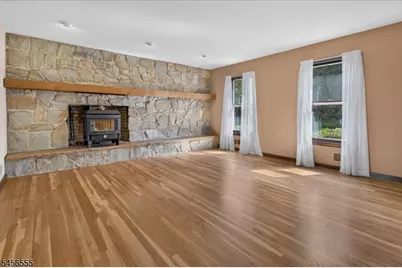 115 Old York Rd, Raritan Township, NJ 08551 - Photo 6