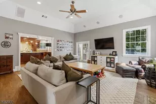 15 Chapel Pl, Wayne, NJ 07470 - Photo 20
