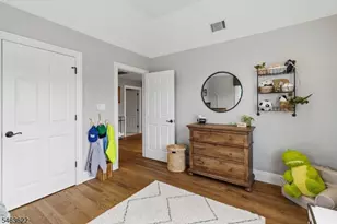 15 Chapel Pl, Wayne, NJ 07470 - Photo 34