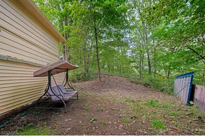 19 Skyland Ave, Wanaque, NJ 07420 - Photo 28