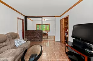 19 Skyland Ave, Wanaque, NJ 07420 - Photo 4