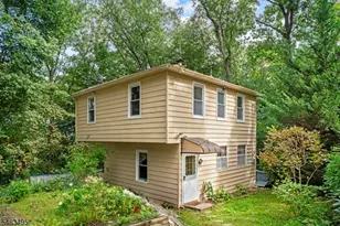 19 Skyland Ave, Wanaque, NJ 07420 - Photo 26