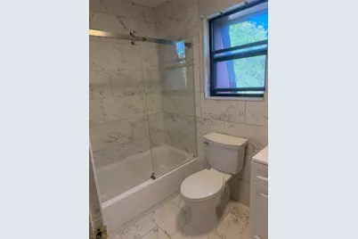 910 N Oaks Blvd, North Brunswick Township, NJ 08902 - Photo 8