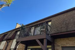 910 N Oaks Blvd, North Brunswick Township, NJ 08902 - Photo 2