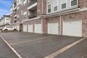 11 Veterans Wy, Morris Plains, NJ 07950 - Photo 26