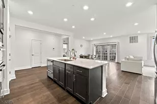 11 Veterans Wy, Morris Plains, NJ 07950 - Photo 10