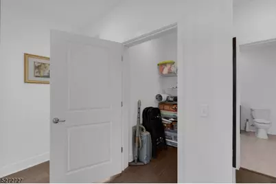 11 Veterans Way #121, Morris Plains, NJ 07950 - Photo 18